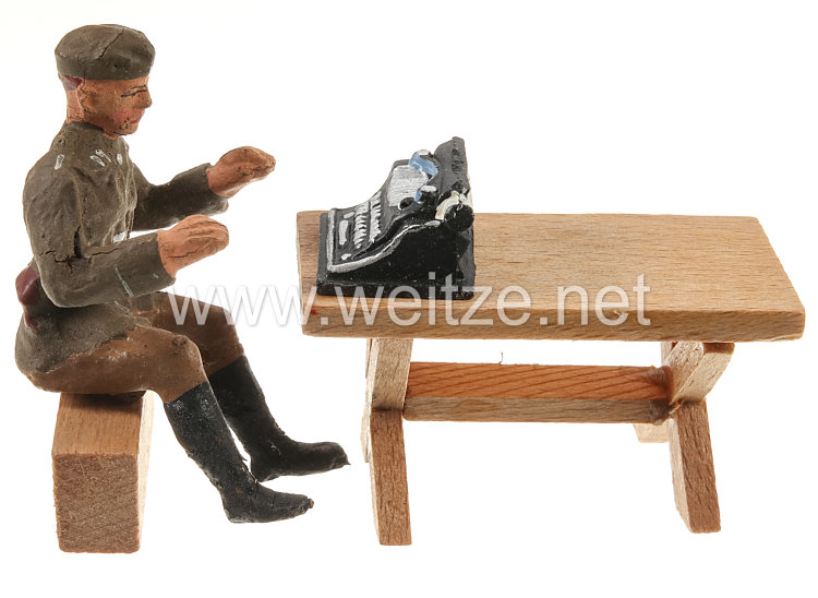 Elastolin - Heer Soldat sitzend am Tisch mit Schreibmaschine Bild 2